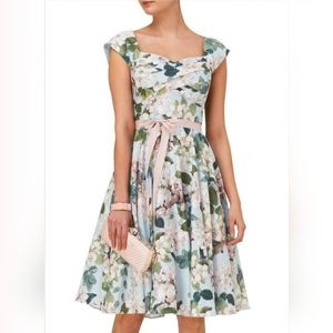 Phase Eight 'Adele' Blossom Dress. Vintage Inspired Style   Size: 16